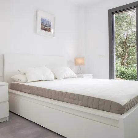 Villa 4 Bedroom Contemporary House, Llafranc, Costa Brava *